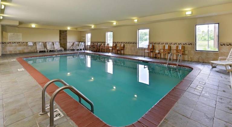 Hampton Inn Muscatine — photo 3