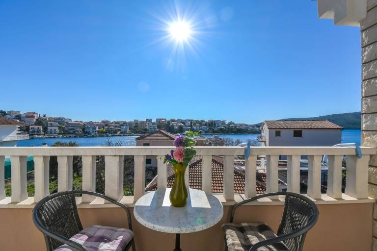 Beautiful rental apartment with yard, terrace & BBQ | Sea view | Beach nearby | Pets are welcome — photo 2
