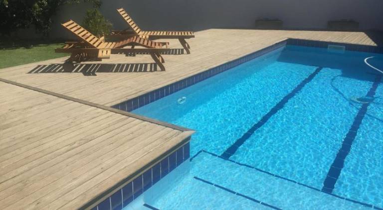 Vacation home with pool — photo 5