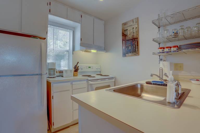 Family-friendly condo | Pets allowed — photo 5