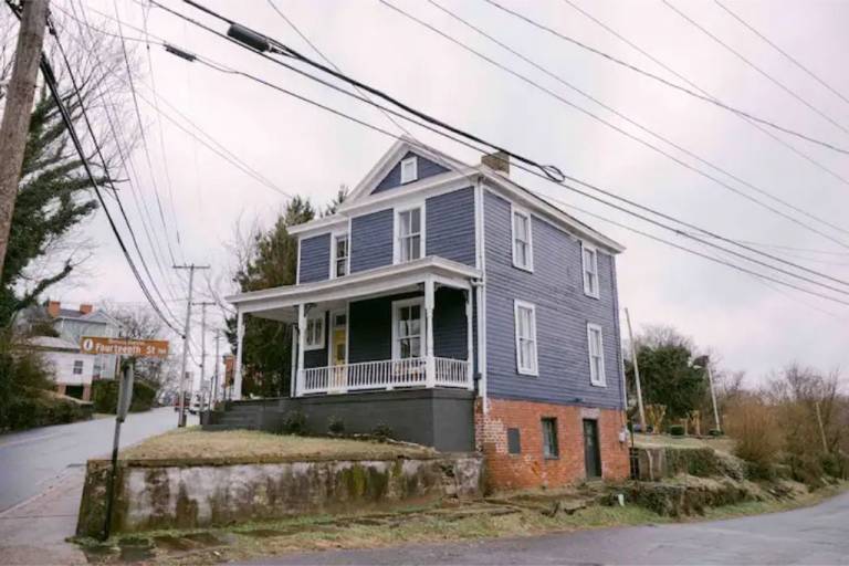 House College Hill