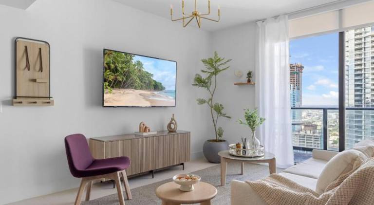 Holiday apartment with pool | Next to Bayside Marketplace in Miami, FL