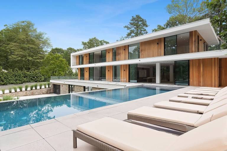 983 m&sup2; Ferienhaus