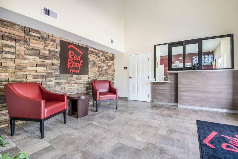 Red Roof Inn Baytown — photo 3