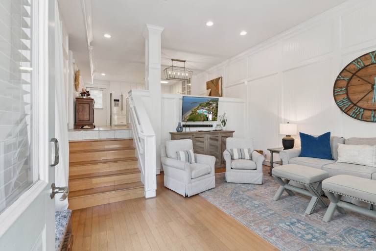 The Neptune House - 311 Neptune Road — photo 4