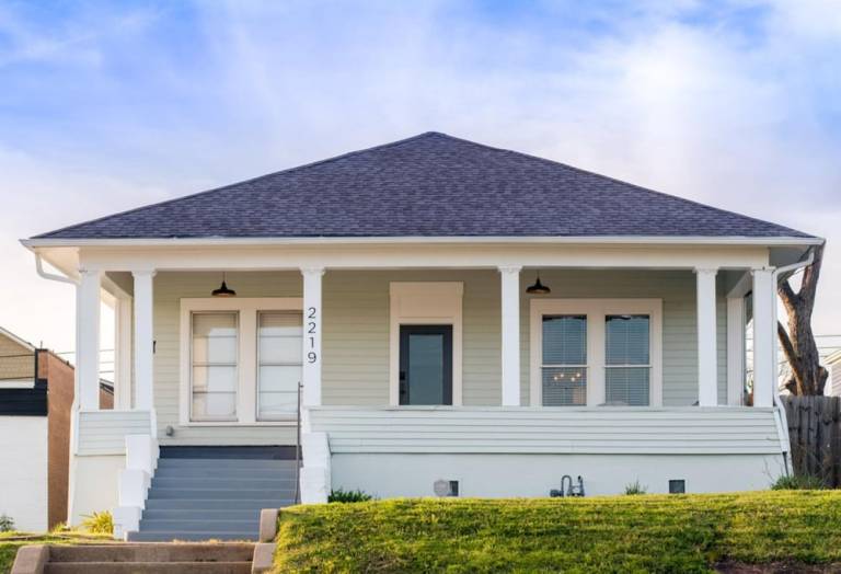 House  Austin Ave.