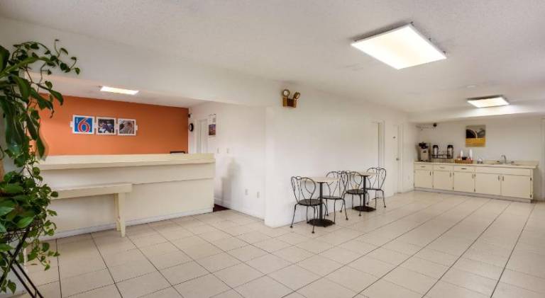 Motel 6 Macclenny, FL — photo 5