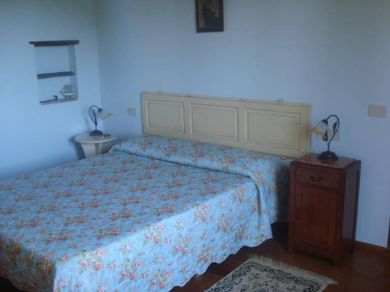 Fully equipped charming house with barbeque, patio & yard | Pets are welcome — photo 4
