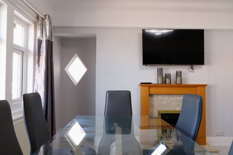 Holiday apartment with garden — photo 5