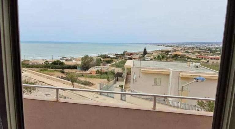 Rental apartment with barbecue & patio | Close to the beach | Dogs allowed in Scicli