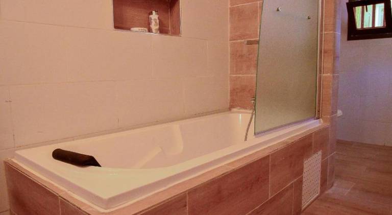 Villa with pool — photo 5