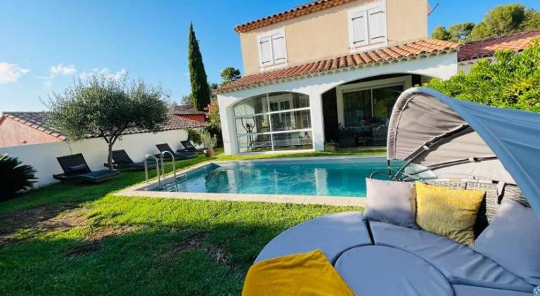 Villa with private pool & terrace — photo 4