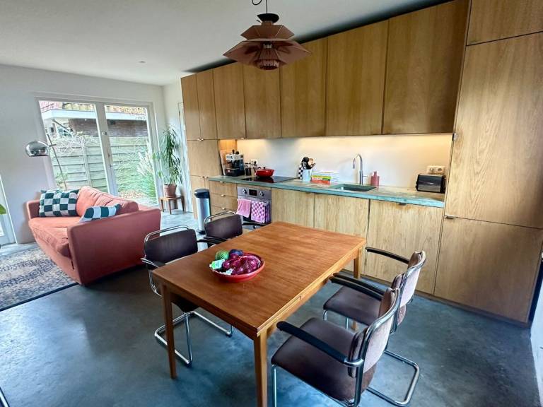 Vacation home with garden — photo 2