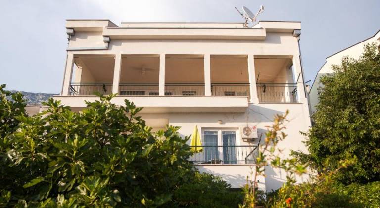 Apartment with terrace | Next to the beach | Pet-friendly in Tucepi