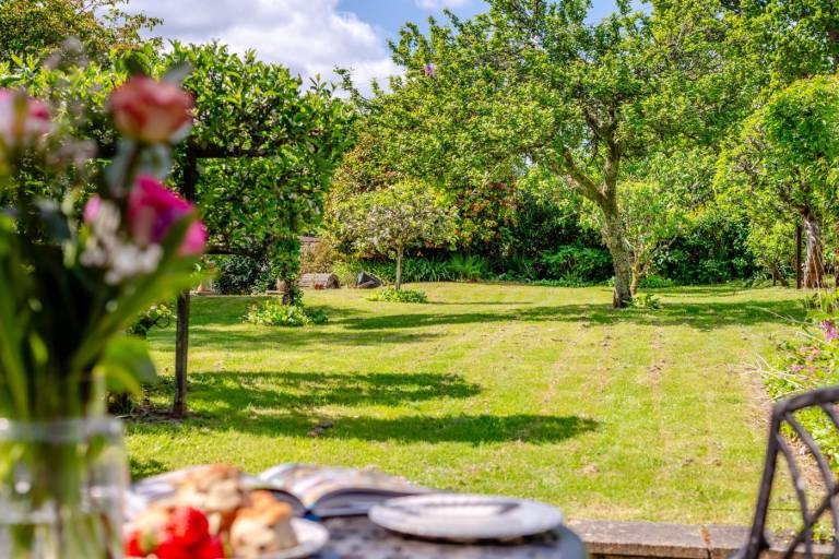 Fully equipped lovely cottage with garden | Pets allowed — photo 4
