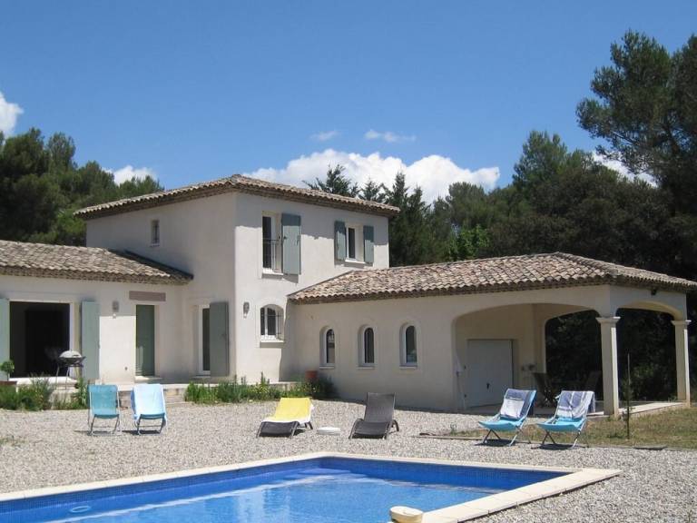 Fully equipped beautiful vacation home with garden, grill & private pool | Dogs allowed — photo 2