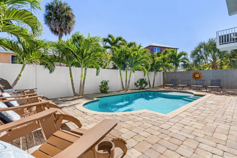 Fully equipped big house with private pool & barbeque | Next to the beach | Pets allowed in Fort Myers Beach, FL
