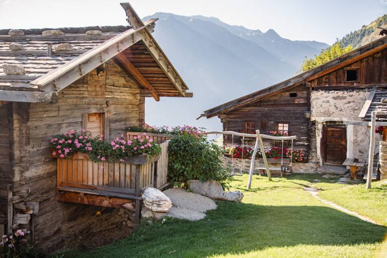 Vacation home with sauna, fast internet & terrace | Garden view — photo 3