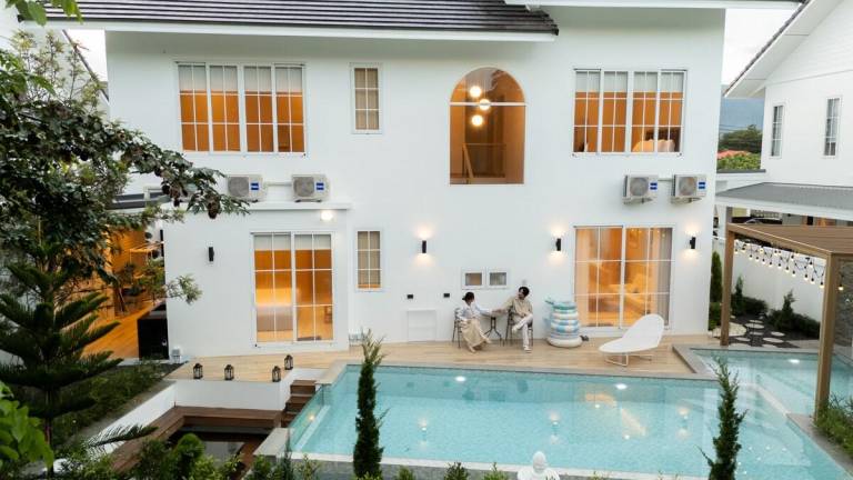 House with pool, terrace & jacuzzi — photo 5