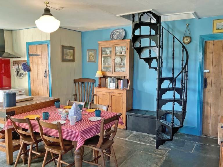 Cottage with garden & barbecue | River view — photo 4
