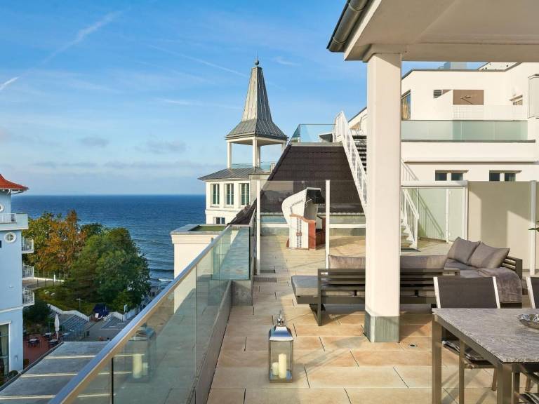 Apartment with terrace, heated pool & sauna | Nature view in Ostseebad Baabe