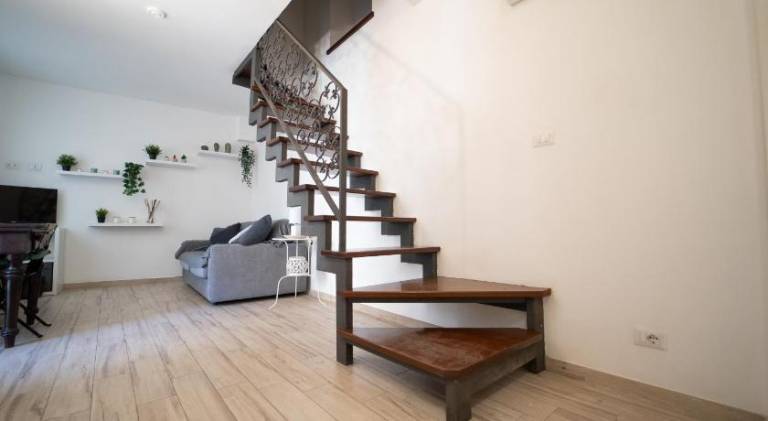 House with 2 rooms for 6 persons — photo 3