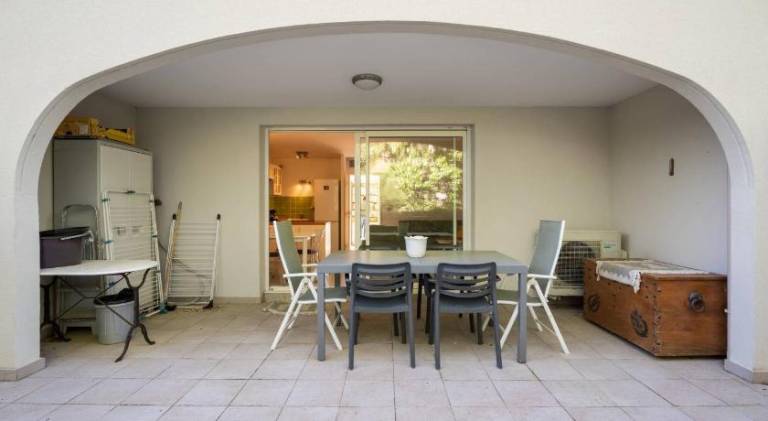 Rental apartment with pool — photo 2