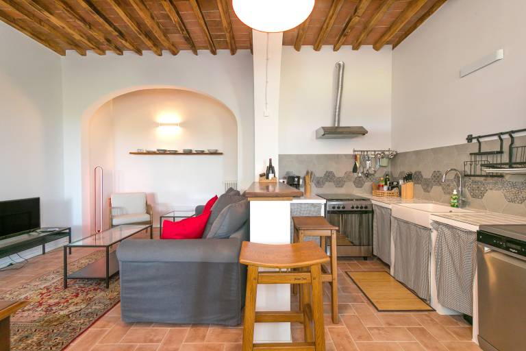 Rental apartment with barbeque, fast internet & patio | Garden view in Pistoia