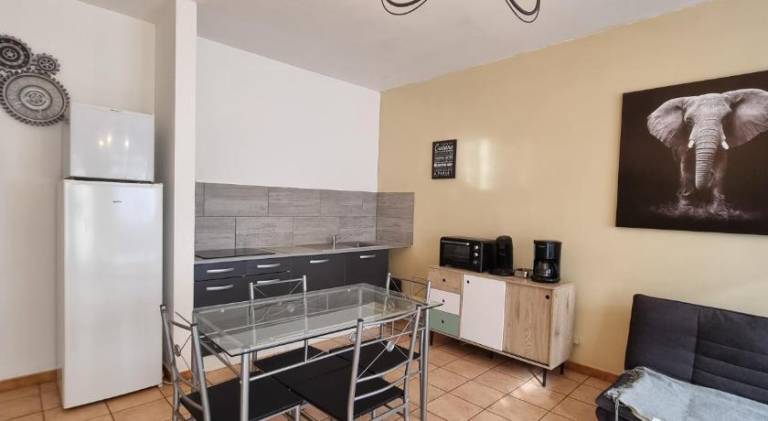 Apartment with terrace & barbeque | Good for workation — photo 3
