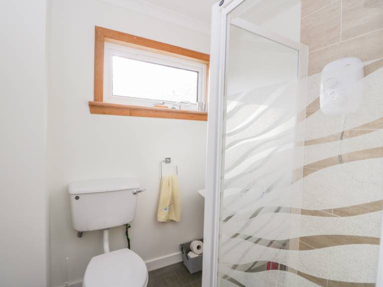 Child-friendly charming cottage with yard | Pets are welcome — photo 3