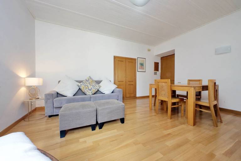 Pleasant holiday apartment | Close to Spanish Steps | Pet-friendly in Vittoria