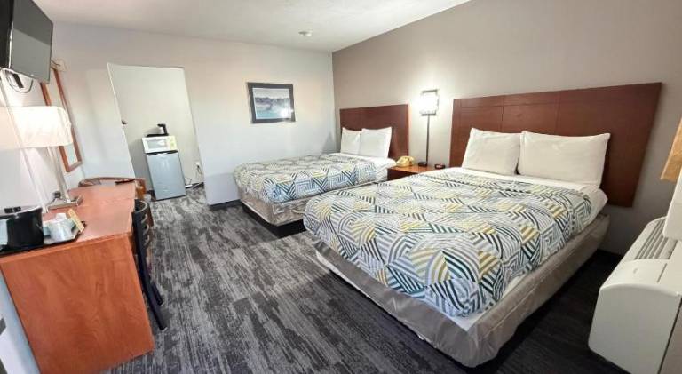 Regency Inn in Dodge City, KS