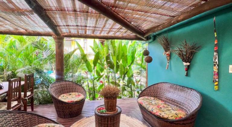 Serviced apartment with garden, terrace & pool | Pets allowed — photo 3