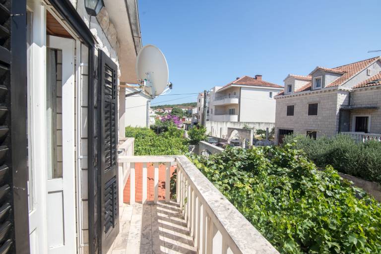 Rental apartment with barbecue & patio | Sea view — photo 3