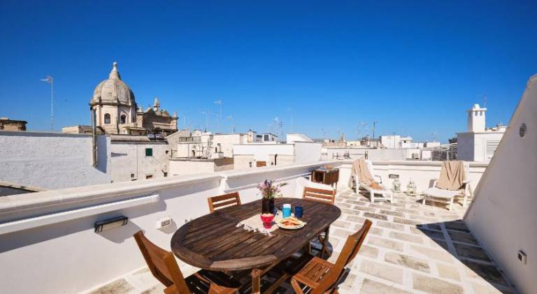 Apartment with terrace — photo 4