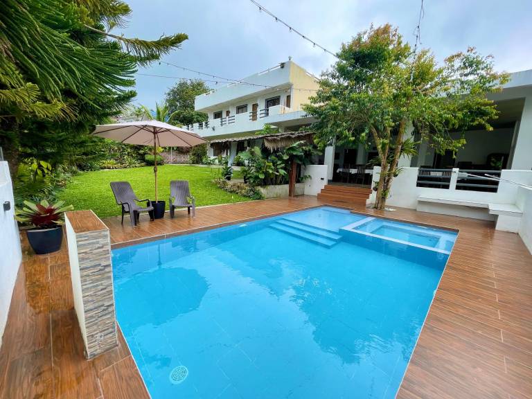 House with yard, pool & BBQ | Suitable for remote work in Tagaytay
