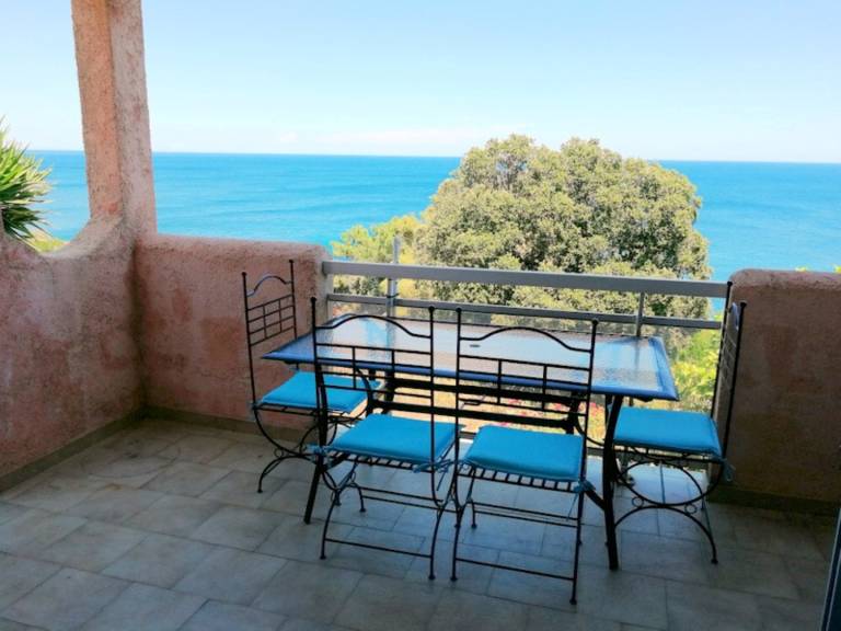 Apartment with terrace & barbecue | Sea view in Sartene