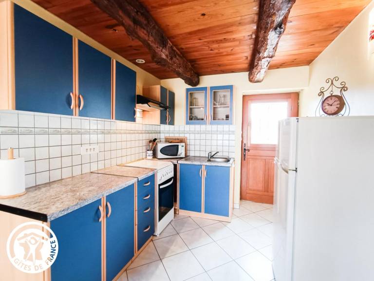 Gite with yard, grill & patio — photo 4