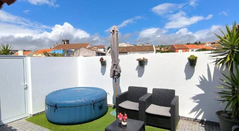 Big rental apartment | Good for workation | Pet-friendly in Ponta Delgada