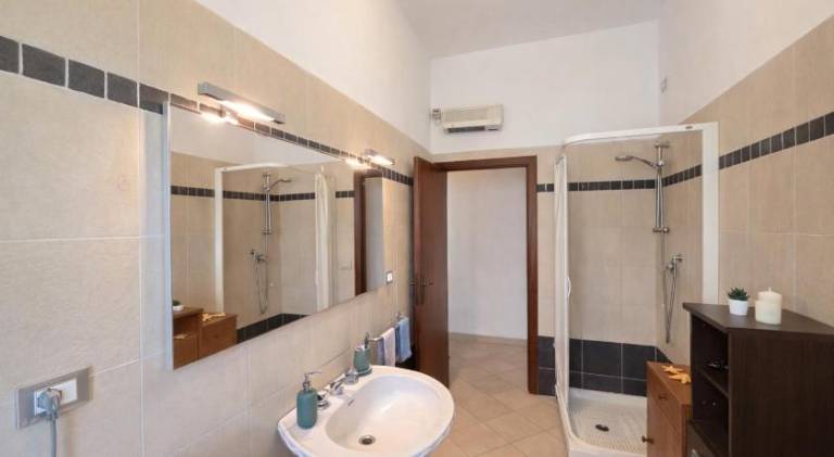 Apartment with 2 rooms for 4 persons — photo 4