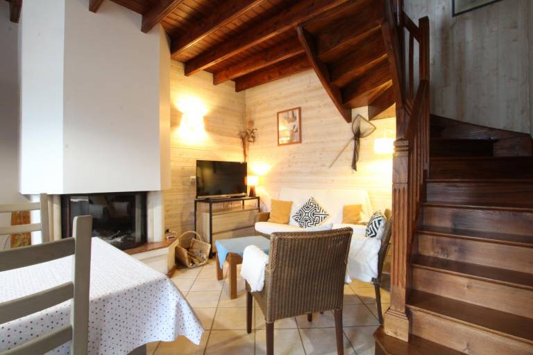 Fully equipped gite with barbeque, yard & patio | Pet-friendly — photo 2