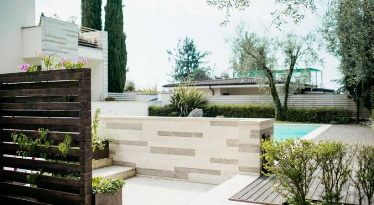 Vacation home with pool — photo 5