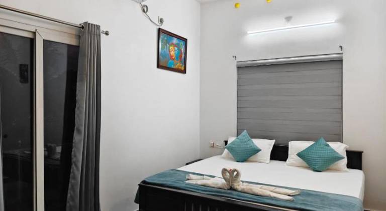 WHITEFORT ROHINI — photo 4