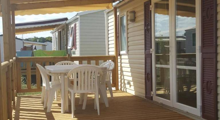 Grand mobil home expose sud, 2 salles de bain — photo 4