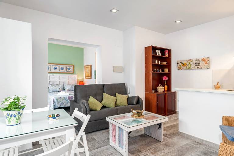 Apartment with patio | Pets allowed — photo 5