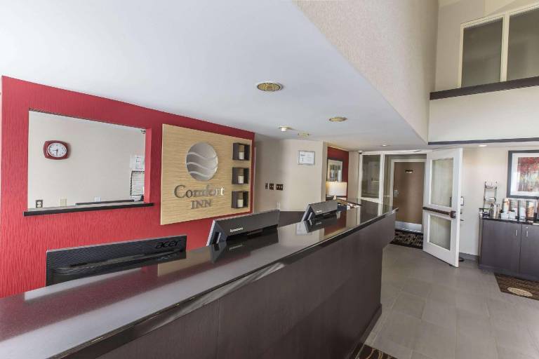 Comfort Inn — photo 3