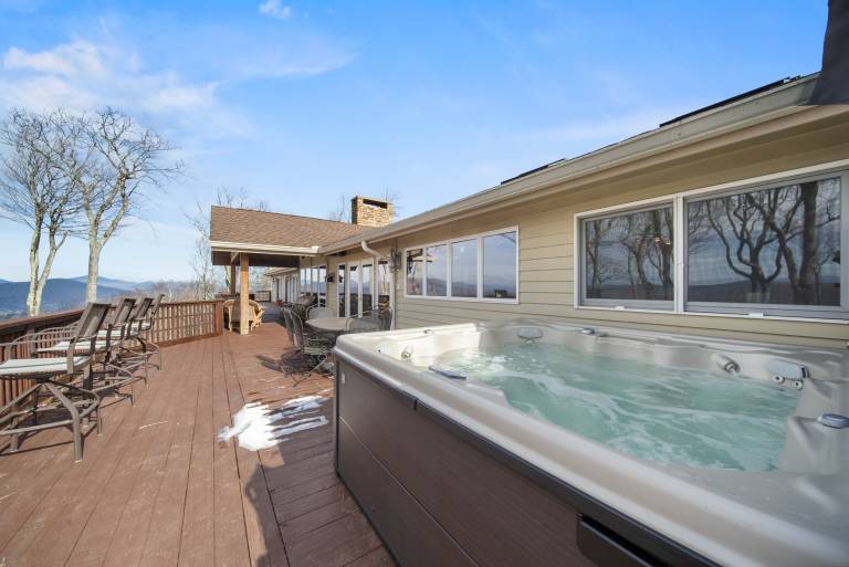Luxe Mountain Lodge Sleeps 25: Views, Hot Tub, & Game Room near App Ski Mtn — photo 3