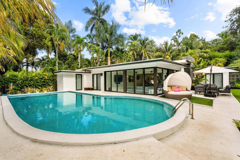 Hus  Mid-Beach