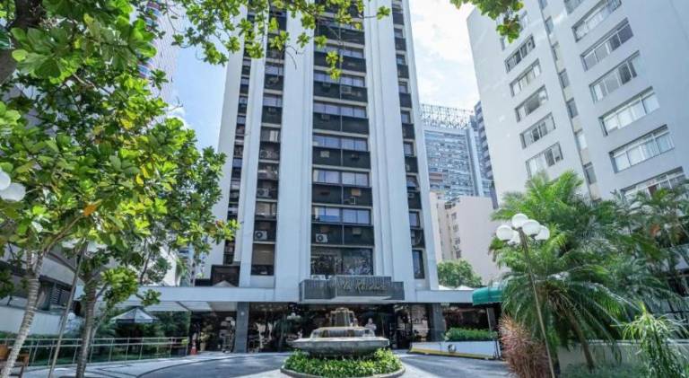 Apartment with pool | Next to São Paulo Museum of Art | Pet-friendly in Paulista