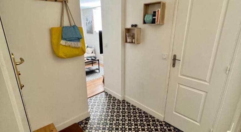 Holiday apartment with garden & patio — photo 5